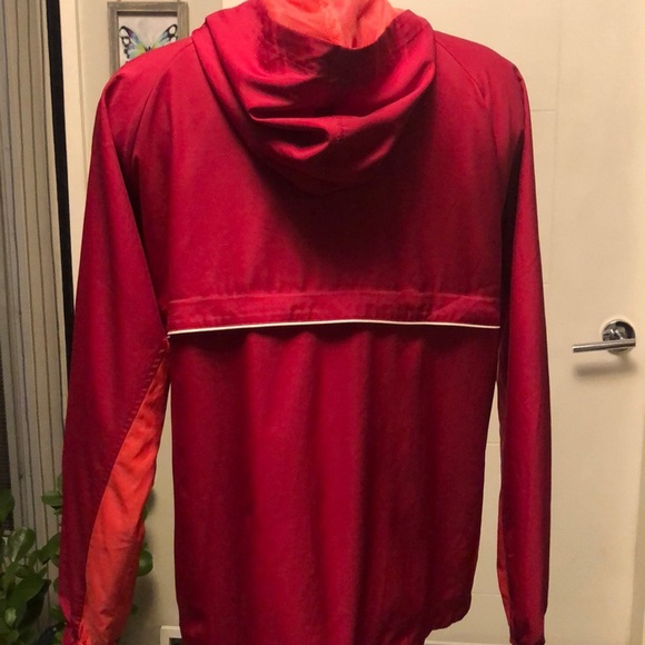 Bright pink Reebok jacket - Picture 3 of 6